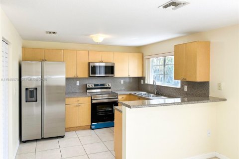 Touwnhouse à vendre à Homestead, Floride: 3 chambres, 155.7 m2 № 2152703 - photo 9