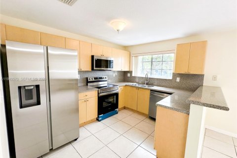 Touwnhouse à vendre à Homestead, Floride: 3 chambres, 155.7 m2 № 2152703 - photo 6
