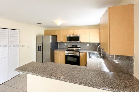 Touwnhouse à vendre à Homestead, Floride: 3 chambres, 155.7 m2 № 2152703 - photo 7