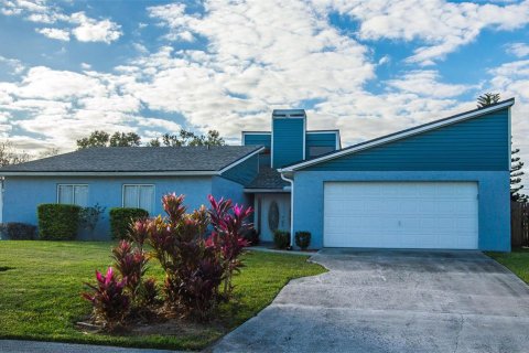Casa en alquiler en Lakeland, Florida, 4 dormitorios, 188.5 m2 № 1901686 - foto 1