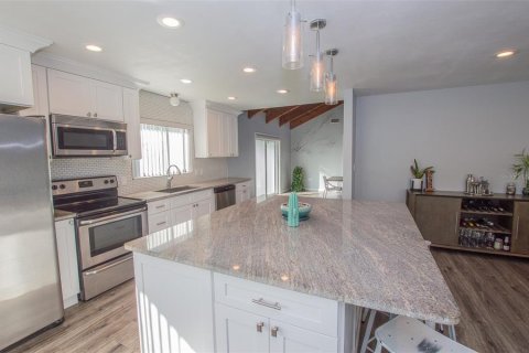 Casa en alquiler en Lakeland, Florida, 4 dormitorios, 188.5 m2 № 1901686 - foto 11