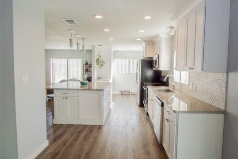 Casa en alquiler en Lakeland, Florida, 4 dormitorios, 188.5 m2 № 1901686 - foto 14