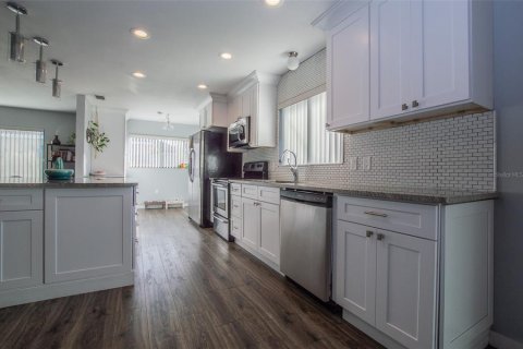 Casa en alquiler en Lakeland, Florida, 4 dormitorios, 188.5 m2 № 1901686 - foto 8