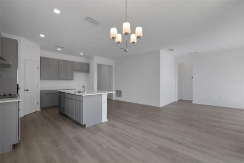 Casa en venta en Tavares, Florida, 4 dormitorios, 180.04 m2 № 1560405 - foto 13