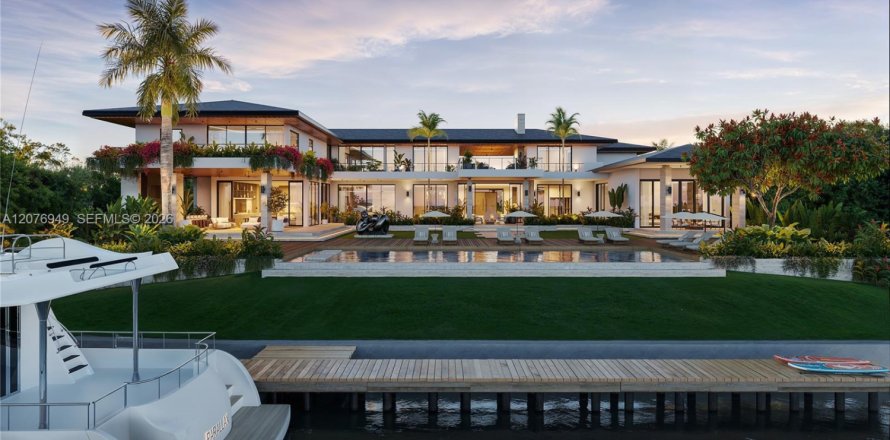 Villa ou maison à Coral Gables, Floride 7 chambres, 1090.21 m2 № 2339927