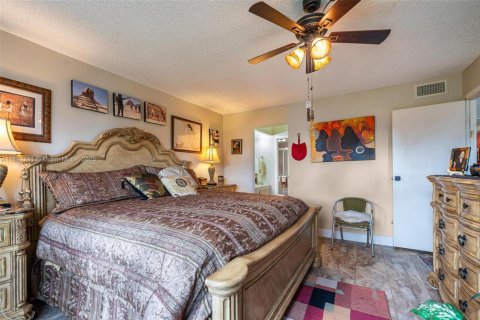 Купить кондоминиум в Лодерхилл, Флорида 2 спальни, 102.19м2, № 1946422 - фото 11