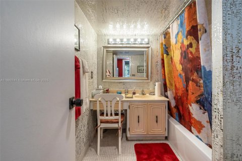 Купить кондоминиум в Лодерхилл, Флорида 2 спальни, 102.19м2, № 1946422 - фото 16