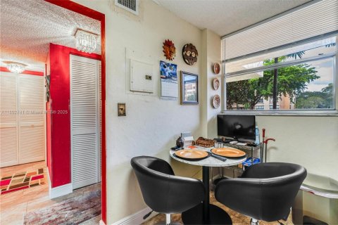 Купить кондоминиум в Лодерхилл, Флорида 2 спальни, 102.19м2, № 1946422 - фото 6