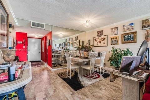 Купить кондоминиум в Лодерхилл, Флорида 2 спальни, 102.19м2, № 1946422 - фото 3