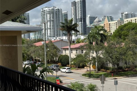 Condominio en venta en Fort Lauderdale, Florida, 2 dormitorios, 69.12 m2 № 1940134 - foto 9