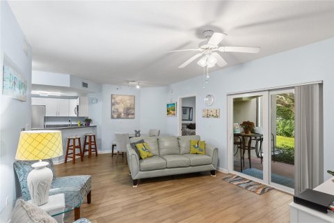 Condo in Vero Beach, Florida, 3 bedrooms № 2088143 - photo 8