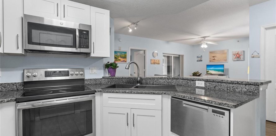 Condo in Vero Beach, Florida, 3 bedrooms № 2088143
