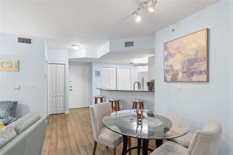 Condo in Vero Beach, Florida, 3 bedrooms № 2088143 - photo 4