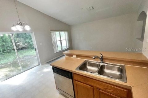 House in Apopka, Florida 3 bedrooms, 125.42 sq.m. № 1893677 - photo 26