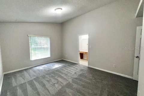 House in Apopka, Florida 3 bedrooms, 125.42 sq.m. № 1893677 - photo 12