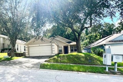 House in Apopka, Florida 3 bedrooms, 125.42 sq.m. № 1893677 - photo 1