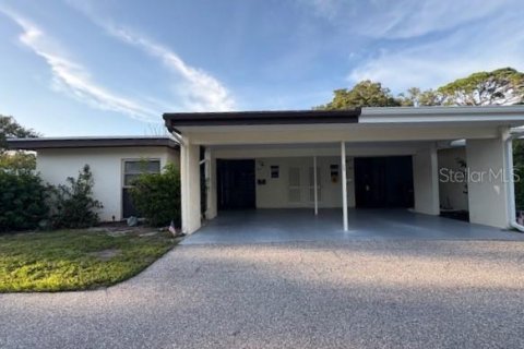 Condo in Sarasota, Florida, 2 bedrooms № 2366973