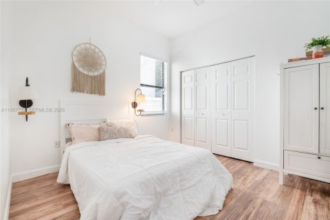 Villa ou maison à louer à Hialeah, Floride: 3 chambres, 178.37 m2 № 2011667 - photo 15