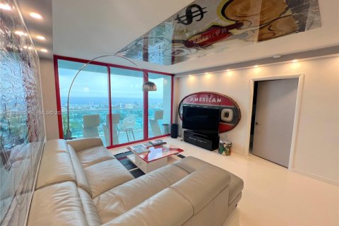 Купить кондоминиум в Майами-Бич, Флорида 2 спальни, 100.15м2, № 1984349 - фото 9