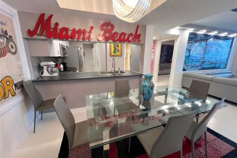 Купить кондоминиум в Майами-Бич, Флорида 2 спальни, 100.15м2, № 1984349 - фото 2
