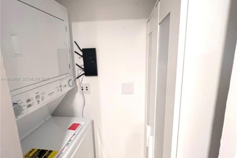 Купить кондоминиум в Майами-Бич, Флорида 2 спальни, 100.15м2, № 1984349 - фото 17