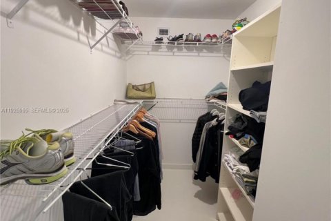 Купить кондоминиум в Майами-Бич, Флорида 2 спальни, 100.15м2, № 1984349 - фото 21