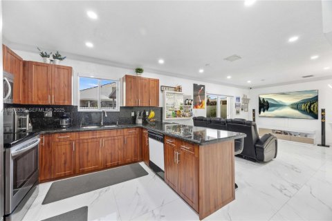 Купить виллу или дом в Хайалиа, Флорида 3 спальни, 160.16м2, № 1991206 - фото 11