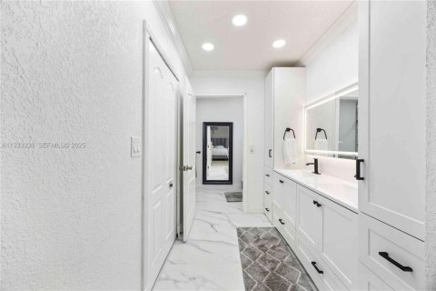 Купить виллу или дом в Хайалиа, Флорида 3 спальни, 160.16м2, № 1991206 - фото 23