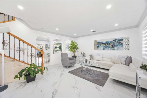 Купить виллу или дом в Хайалиа, Флорида 3 спальни, 160.16м2, № 1991206 - фото 3