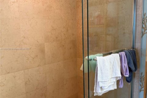 Condo in Aventura, Florida, 3 bedrooms № 1942953 - photo 16