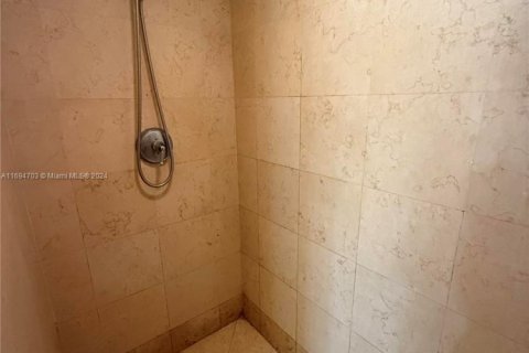 Condo in Aventura, Florida, 3 bedrooms № 1942953 - photo 4