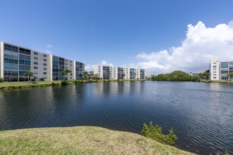 Copropriété à vendre à Dania Beach, Floride: 2 chambres, 110.55 m2 № 1868354 - photo 5