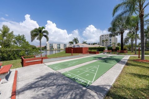 Copropriété à vendre à Dania Beach, Floride: 2 chambres, 110.55 m2 № 1868354 - photo 24