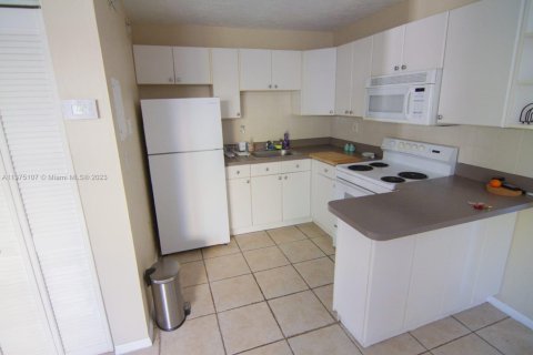Appartement à louer à Miami Beach, Floride: 1 chambre, 51.1 m2 № 1685534 - photo 6