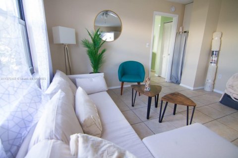 Appartement à louer à Miami Beach, Floride: 1 chambre, 51.1 m2 № 1685534 - photo 3