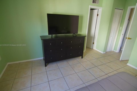 Appartement à louer à Miami Beach, Floride: 1 chambre, 51.1 m2 № 1685534 - photo 12