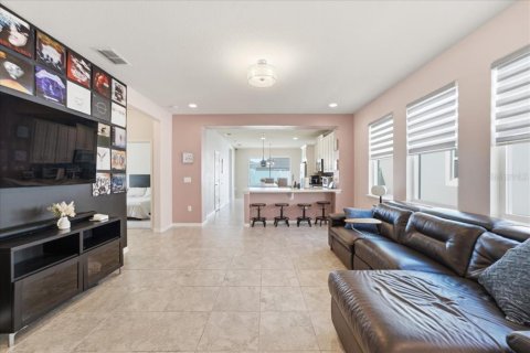 Casa en venta en Kissimmee, Florida, 3 dormitorios, 158.49 m2 № 2310696 - foto 5