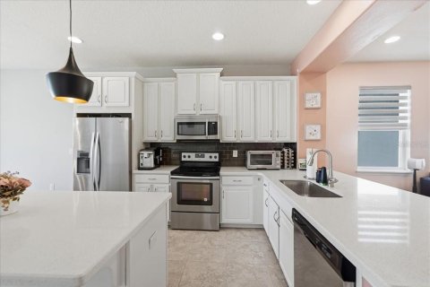 Casa en venta en Kissimmee, Florida, 3 dormitorios, 158.49 m2 № 2310696 - foto 9