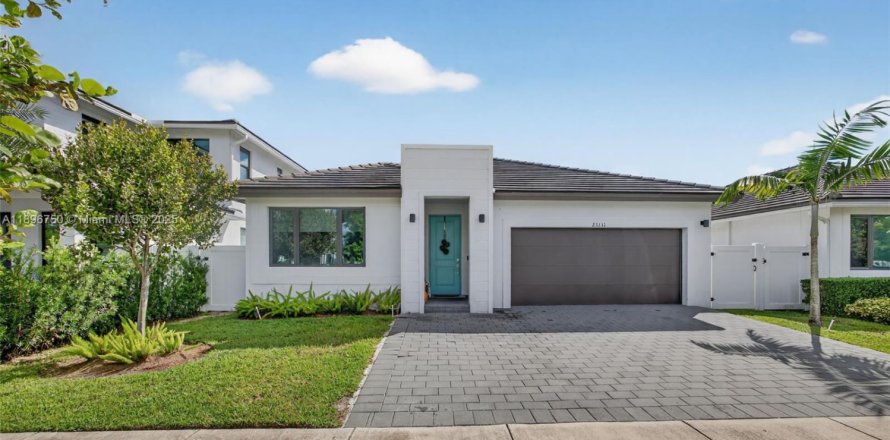 House in Homestead, Florida 4 bedrooms, 166.3 sq.m. № 1947817