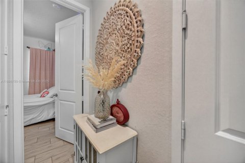 House in Homestead, Florida 4 bedrooms, 166.3 sq.m. № 1947817 - photo 23