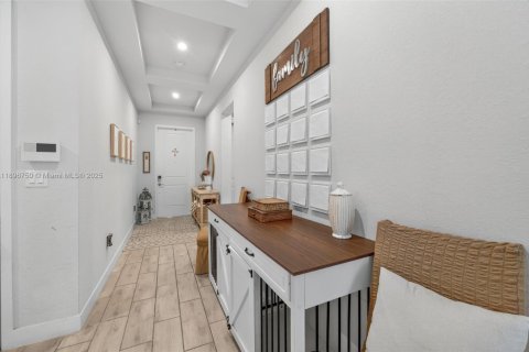 House in Homestead, Florida 4 bedrooms, 166.3 sq.m. № 1947817 - photo 4