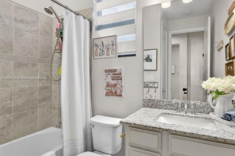 House in Homestead, Florida 4 bedrooms, 166.3 sq.m. № 1947817 - photo 18