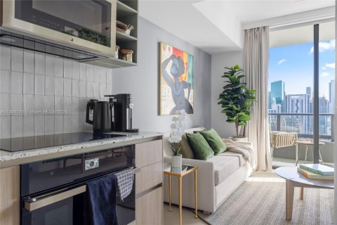 Condominio en alquiler en Miami, Florida, 1 dormitorio, 62.62 m2 № 2013074 - foto 4