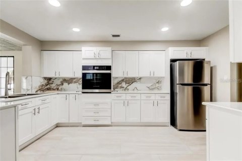 Condominio en venta en Clearwater, Florida, 1 dormitorio, 69.68 m2 № 2108401 - foto 23