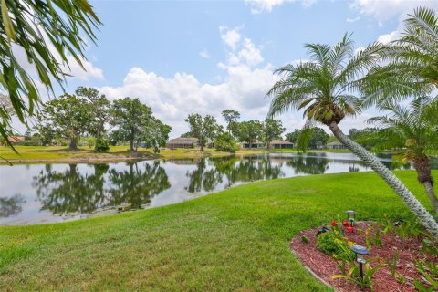 Condo in Sun City Center, Florida, 2 bedrooms  № 1680379 - photo 23