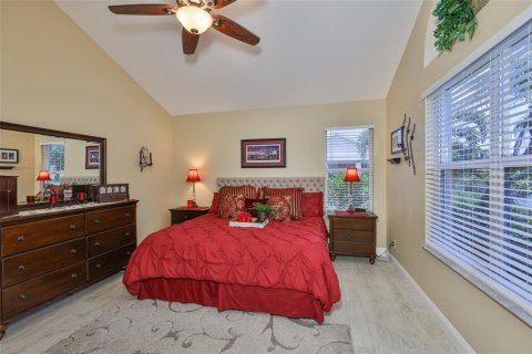 Condo in Sun City Center, Florida, 2 bedrooms  № 1680379 - photo 16