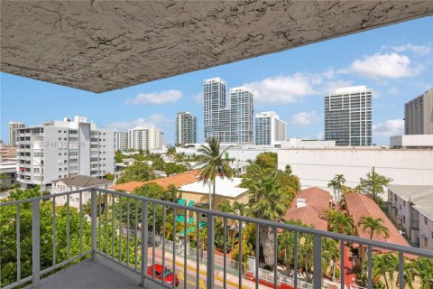 Condominio en venta en Miami Beach, Florida, 1 dormitorio, 84.08 m2 № 2006901 - foto 21