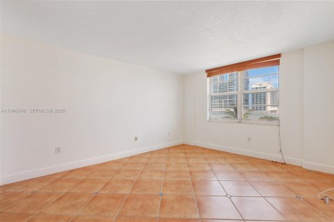 Condominio en venta en Miami Beach, Florida, 1 dormitorio, 84.08 m2 № 2006901 - foto 14