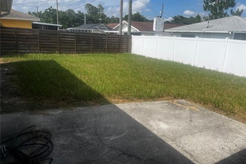 House in Winter Haven, Florida 3 bedrooms, 161.19 sq.m. № 2266960 - photo 21