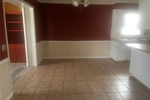 House in Winter Haven, Florida 3 bedrooms, 161.19 sq.m. № 2266960 - photo 7